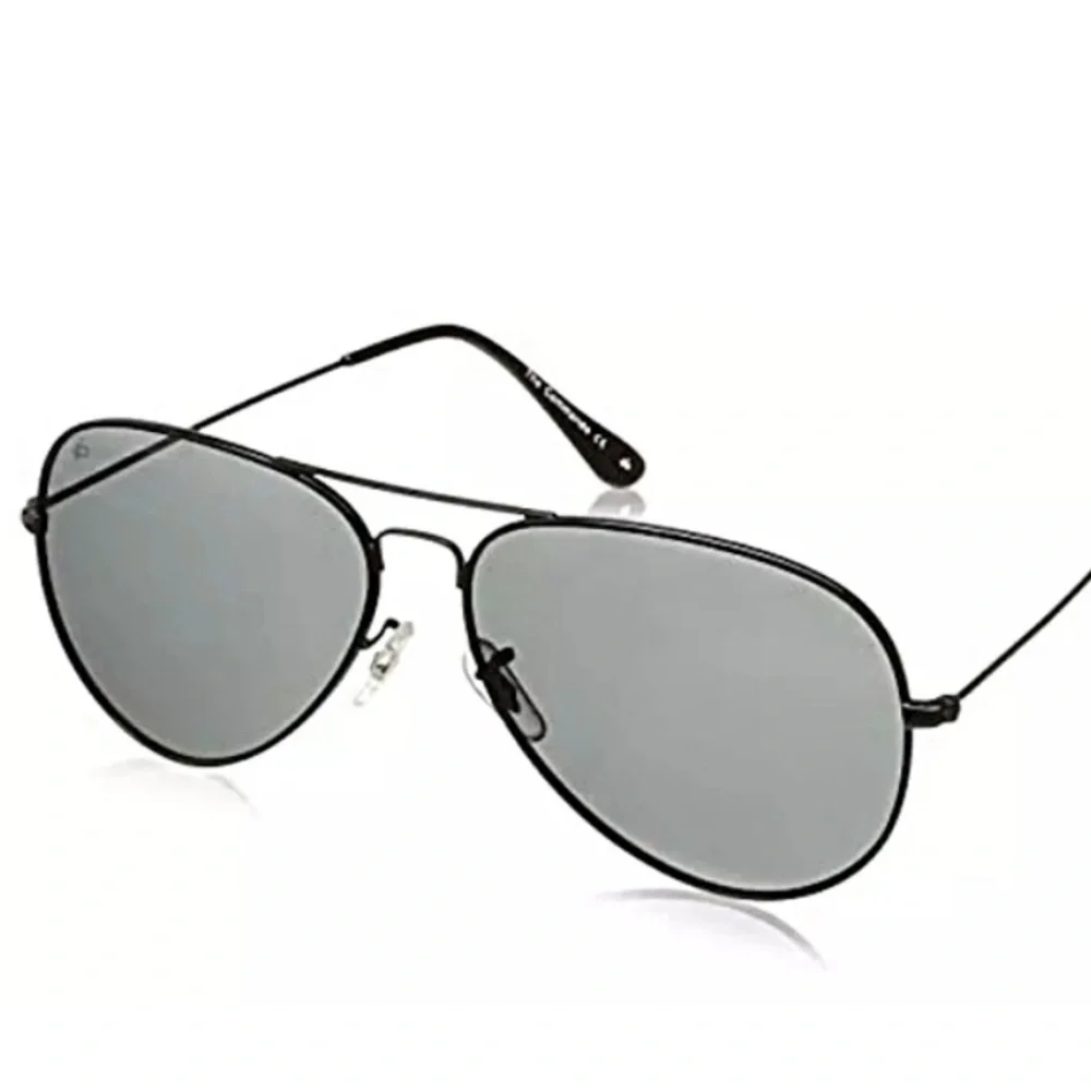 Prive Revaux Black/Gray Polarized Aviator Sunglasses women’s or men’s with case